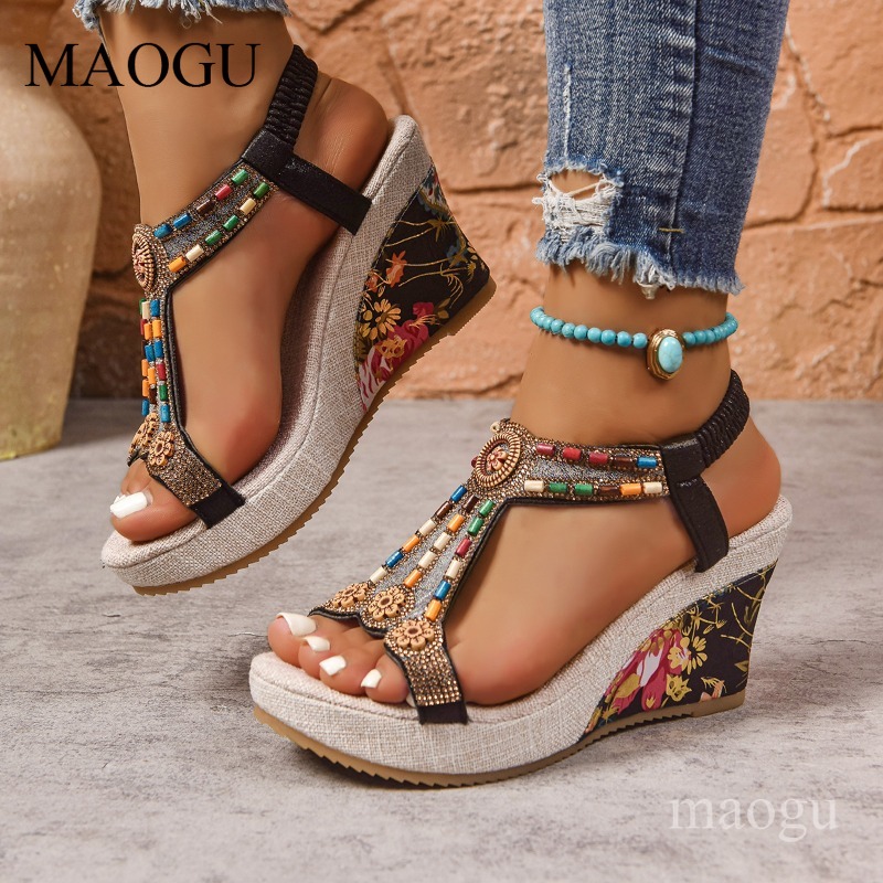 Ethnic Fashion Women - Sandal Wedges Bunga Berhias Manik-manik Boho